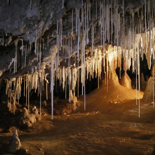 Borgio Verezzi: presentazione dell'agenda 2012 dedicata alle grotte del savonese