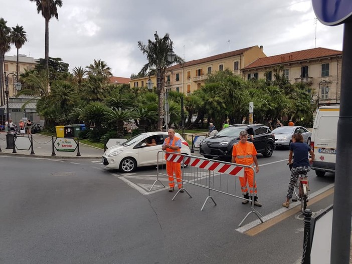 Incidente ferroviario tra Alassio e Laigueglia: ad Albenga attivati bus navetta per i viaggiatori Incidente ferroviario tra Alassio e Laigueglia: ad Albenga attivati bus navetta per i viaggiatori