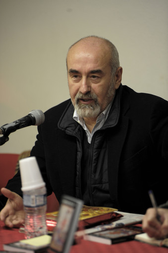 Alassio: Lorenzo Beccati presenta il libro "Opinioni di un altro clown"