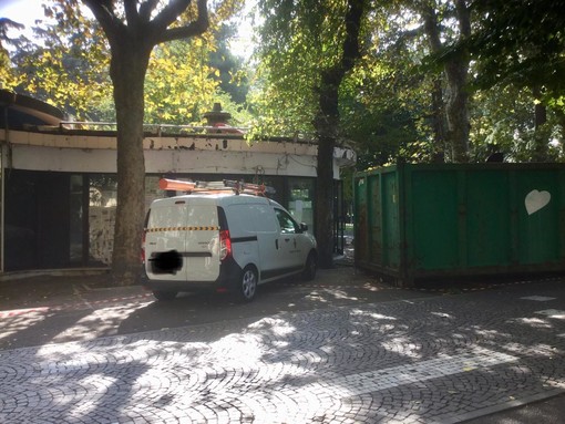 Savona, esercizio di vicinato, wc e punto informazioni nell’ex chiosco di Piazza del Popolo