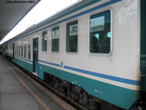 Furti di cavi di rame alla stazione di Varazze: circolazione rallentata sulla linea Genova-Savona-Ventimiglia