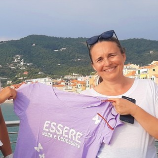 Alassio: Luminosa Bogliolo protagonista in occasione dello yoga sul molo