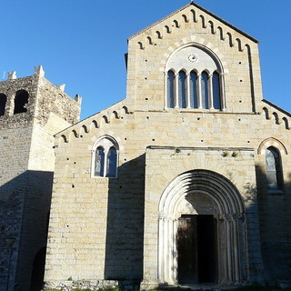 Andora: visita alla Chiesa dei Santi Giacomo e Filippo con concerto per gli auguri di Natale del FAI Andora: visita alla Chiesa dei Santi Giacomo e Filippo con concerto per gli auguri di Natale del FAI