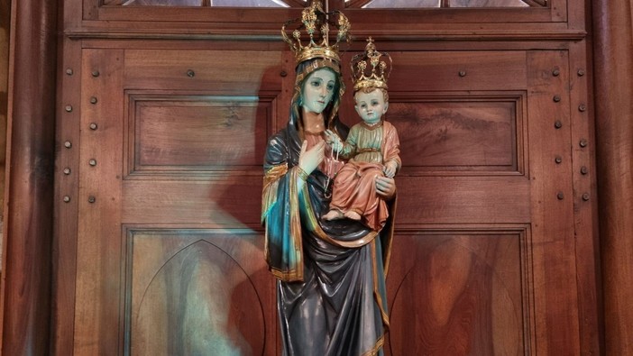 La storia della festa dell’Immacolata e la tradizione dell’albero di Natale