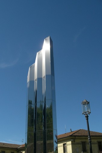 Associazione Lavoratori Acna: Rischio chimico per le imprese operanti nello stabilimento Associazione Lavoratori Acna: Rischio chimico per le imprese operanti nello stabilimento