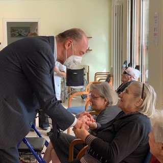 Alassio, auguri di Pasqua nuovamente in presenza al centro "L'Isola che c'è" e alla Residenza Giacomo Natale (FOTO)
