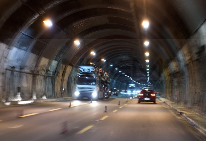 I cantieri sull'autostrada A10 e sulla A6 dal 17 al 23 maggio: proseguono i lavori allo svincolo di Pietra