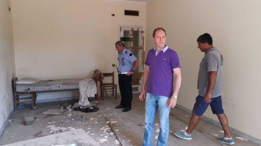 Andora, sopralluogo nell’ex complesso Ariston del sindaco Demichelis