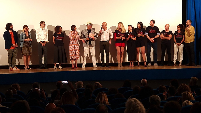 A Pietra la prima nazionale di "Alta Via - Storie di cielo, terra e mare": "Viaggio alla scoperta di un itinerario unico" (FOTO e VIDEO) A Pietra la prima nazionale di "Alta Via - Storie di cielo, terra e mare": "Viaggio alla scoperta di un itinerario unico" (FOTO e VIDEO)