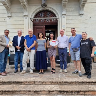 Alassio Aperilibro debutta con Paolo Milone e il lato oscuro della mente che si ibera in un abbinamento controcorrente: focaccia ligure e tartufo nero estivo del Monferrato Alassio Aperilibro debutta con Paolo Milone e il lato oscuro della mente che si ibera in un abbinamento controcorrente: focaccia ligure e tartufo nero estivo del Monferrato