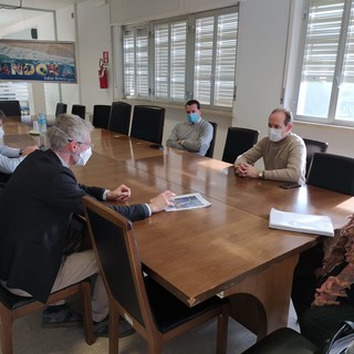Andora: dal 1° gennaio cambia la raccolta rifiuti: si punta ad aumentare la differenziata con un sistema misto Andora: dal 1° gennaio cambia la raccolta rifiuti: si punta ad aumentare la differenziata con un sistema misto