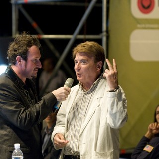 Alassio: Paolo Limiti domenica presenterà lo show "Sul trespolo per un amico"