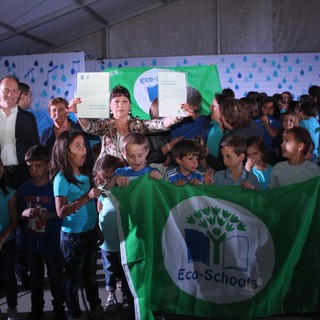 Il cantautore Franco Fasano ospite dello spettacolo delle scuole elementari di Andora &quot;Goccia dopo Goccia&quot; (FOTO)