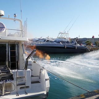 Esercitazione antincendio nel porto di Andora (FOTO)