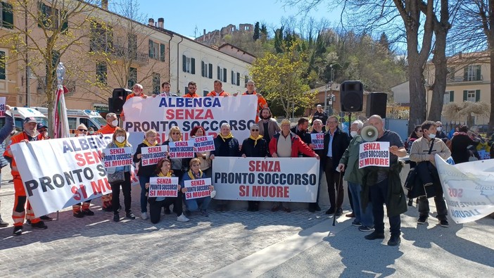 Albenga con Cairo Montenotte, insieme per “Abbracciamo l’Ospedale” (FOTO e VIDEO)