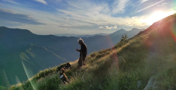 “Alta Via – Storie di cielo, terra e mare” a Pietra Ligure la prima nazionale del docufilm “Alta Via – Storie di cielo, terra e mare” a Pietra Ligure la prima nazionale del docufilm