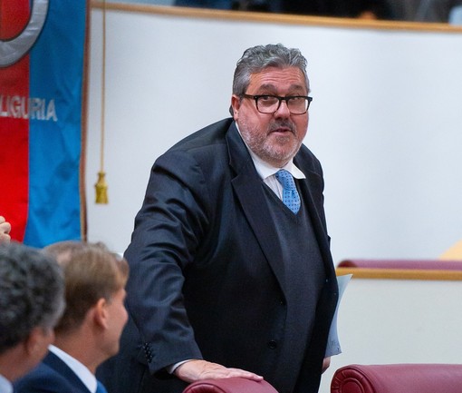 Frase di Vaccarezza su Pertini, il consigliere regionale si scusa: "Non mi rende onore. Rivendico però il diritto alle mie opinioni"