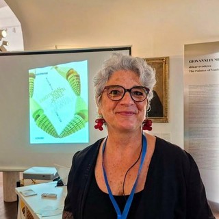 Ceriale, Angela Simone presenta il volume "Emotional Paper Jewel 2004 | 2024"
