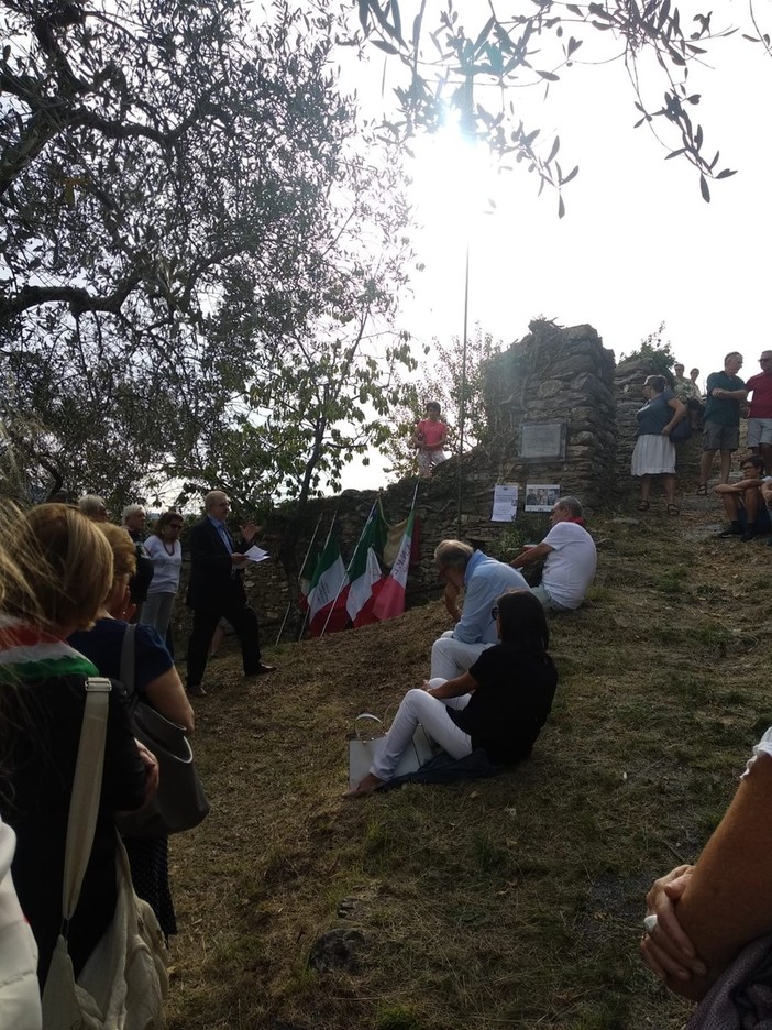 Grande partecipazione di pubblico al raduno dell'ANPI in frazione Degna a Casanova Lerrone