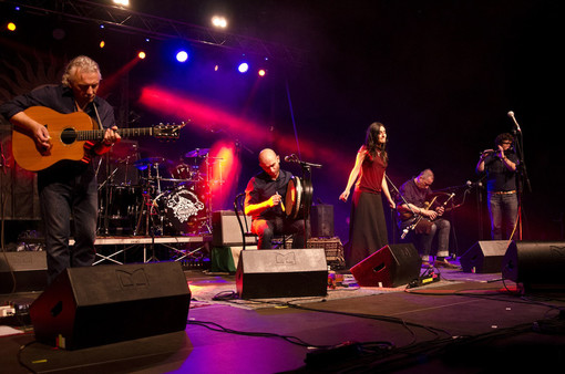 Musica tra le antiche pietre: i Birkin Tree protagonisti nelle grotte di Toirano Musica tra le antiche pietre: i Birkin Tree protagonisti nelle grotte di Toirano