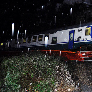 Riapre la linea ferroviaria di Andora: VIDEO del passaggio in treno sul luogo della frana