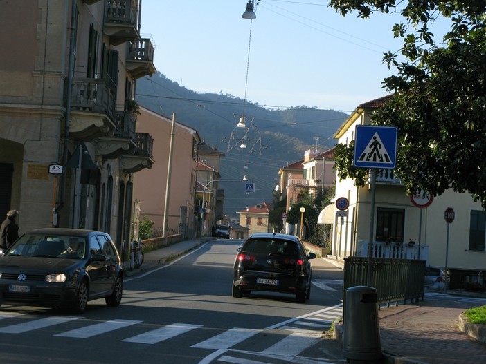 Albisola: un incontro a Luceto per discutere del quartiere con il Pd Albisola: un incontro a Luceto per discutere del quartiere con il Pd