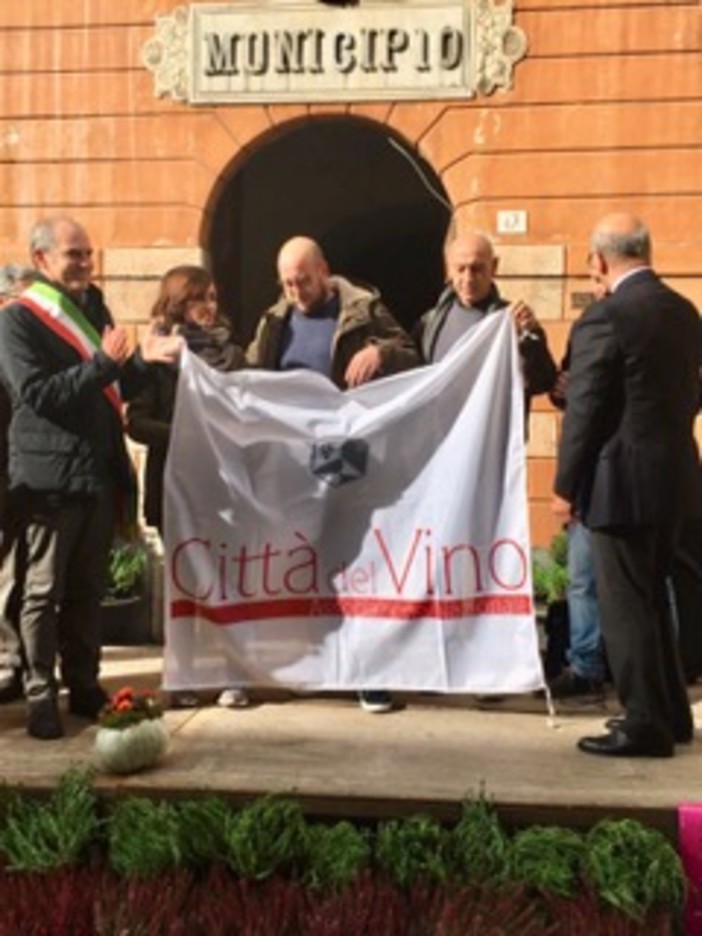 Vite in Riviera a Vinitaly, Ciangherotti:&quot;La vera addormentata nella Piana è la giunta Cangiano&quot;