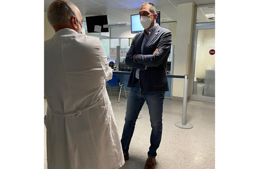 Il consigliere regionale Arboscello (PD) in visita al San Paolo: "Savona merita un Ospedale da capoluogo di Provincia" Il consigliere regionale Arboscello (PD) in visita al San Paolo: "Savona merita un Ospedale da capoluogo di Provincia"