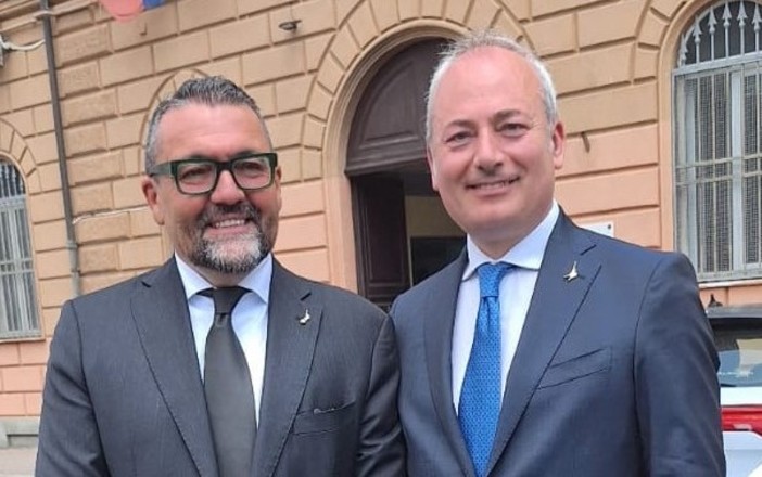 Carceri, visita a Marassi di Ripamonti e Ostellari: "Sì al Provveditorato Ligure, ora un nuovo istituto nel Savonese" Carceri, visita a Marassi di Ripamonti e Ostellari: "Sì al Provveditorato Ligure, ora un nuovo istituto nel Savonese"