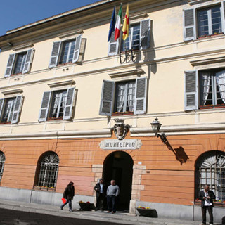 Albenga, in consiglio comunale partecipazione costruttiva della minoranza all'amministrazione Cangiano