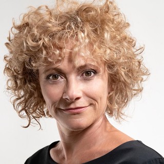 "Il Maggio dei Libri" a Loano, il 4 aprile lo spettacolo "Stardust" di e con Alessia Canducci