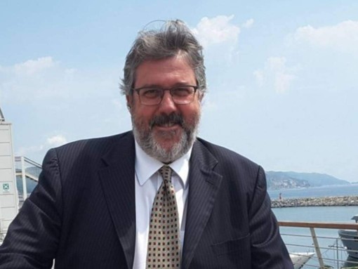 Vaccarezza sul Bacigalupo e le risorse regionali per lo stadio: "Bucci ha visto in che stato è, l’unica cosa che può ospitare è la Festa del sacrificio" Vaccarezza sul Bacigalupo e le risorse regionali per lo stadio: "Bucci ha visto in che stato è, l’unica cosa che può ospitare è la Festa del sacrificio"