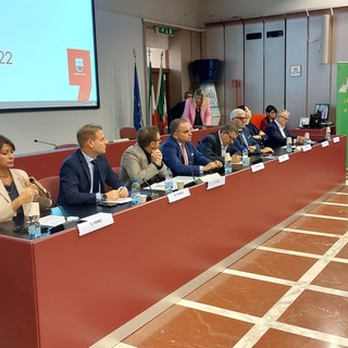 A Savona la prima tappa di &quot;Road to forum dei sindaci 2023&quot;: al via la campagna &quot;Liguria, un mare di borghi&quot; (FOTO e VIDEO)
