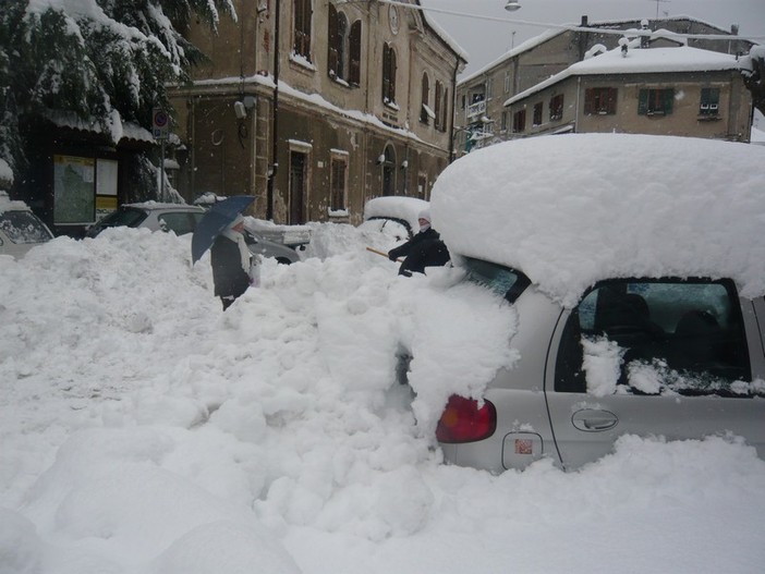 Giornata di interventi per i Vigili del Fuoco, in Val Bormida per la neve, sulla costa per il vento Giornata di interventi per i Vigili del Fuoco, in Val Bormida per la neve, sulla costa per il vento