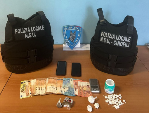 Loano, continuava a spacciare nonostante fosse ricercato: arrestato dalla Polizia Locale Loano, continuava a spacciare nonostante fosse ricercato: arrestato dalla Polizia Locale