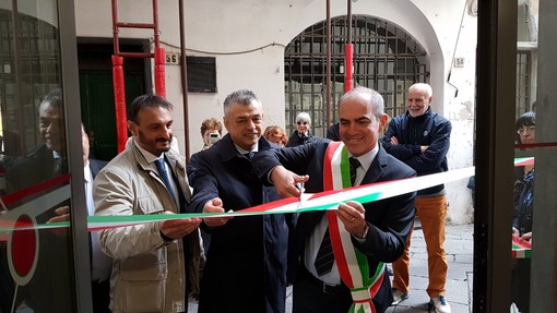 Albenga, inaugurata la nuova biglietteria TPL nel centro storico (FOTO e VIDEO)
