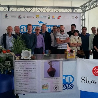 Presentato ad Andora "Azzurro Pesce d'autore": la proiezione il 2 giugno all'Expò di Milano