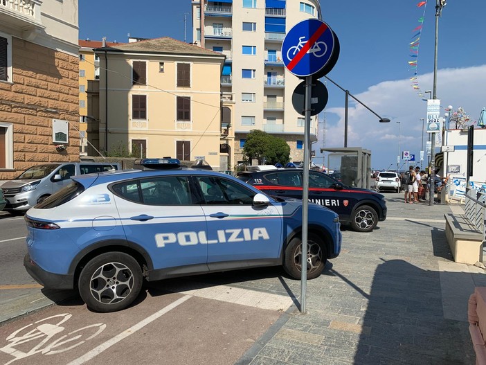 Savona, cocaina già pronta per lo spaccio e oltre 5mila euro in contanti: arrestato un 27enne Savona, cocaina già pronta per lo spaccio e oltre 5mila euro in contanti: arrestato un 27enne