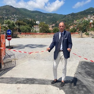 Alassio, inaugurato il parcheggio temporaneo di Via Gastaldi: 90 posti auto all'ingresso dall'Aurelia Bis