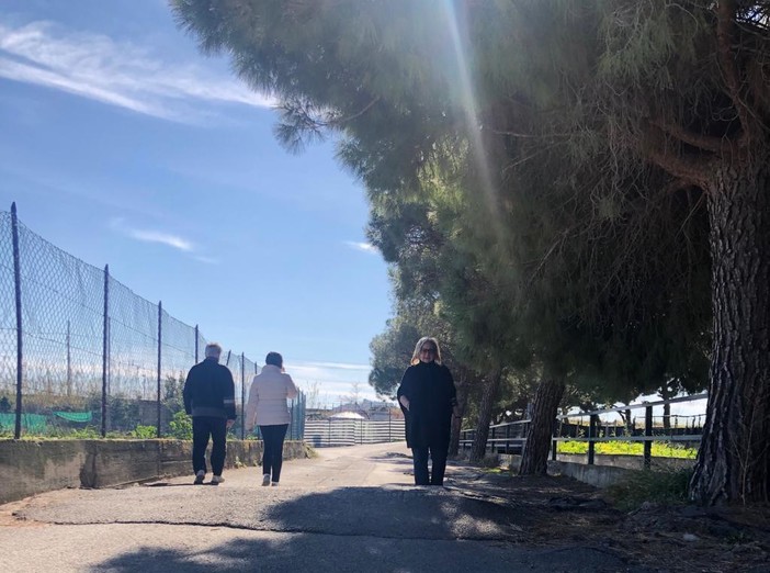 Albenga, Perrone (FI) incontra i residenti di via Gramsci: "Area con molte criticità, serve intervento"