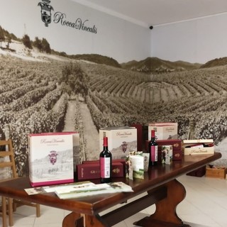 Foto sito roccavinealis.it Foto sito roccavinealis.it