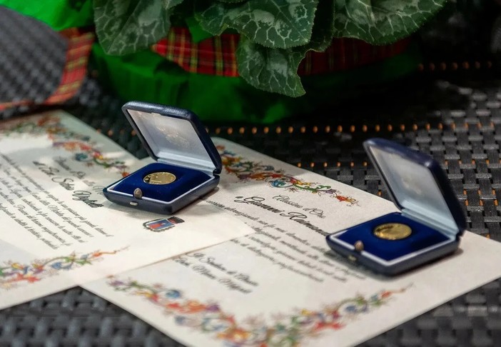 Alassino d'Oro 2025: Il Comune rinnova la tradizione e apre le candidature per l'onorificenza Alassino d'Oro 2025: Il Comune rinnova la tradizione e apre le candidature per l'onorificenza
