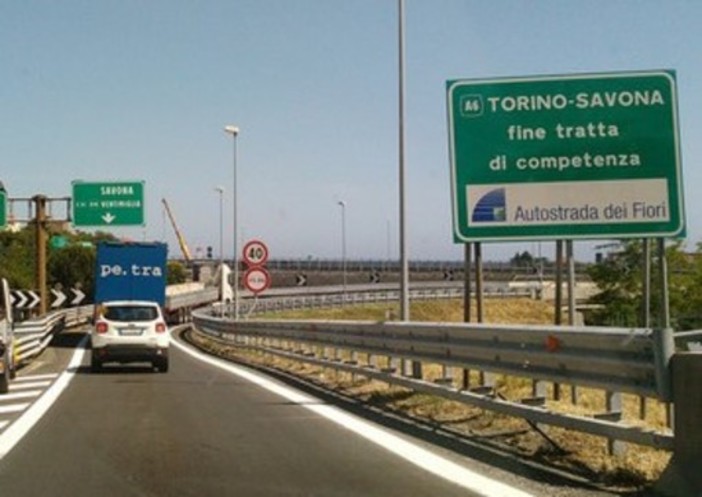 Autostrade e caos, Giachino scrive a Cirio e Conte: "Non lasciate la Liguria vittima dei ritardi di Autostrade e governo" Autostrade e caos, Giachino scrive a Cirio e Conte: "Non lasciate la Liguria vittima dei ritardi di Autostrade e governo"