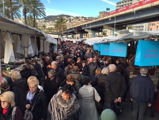 "Gli Ambulanti di Forte dei Marmi®” a Ceriale giovedì 25 aprile "Gli Ambulanti di Forte dei Marmi®” a Ceriale giovedì 25 aprile