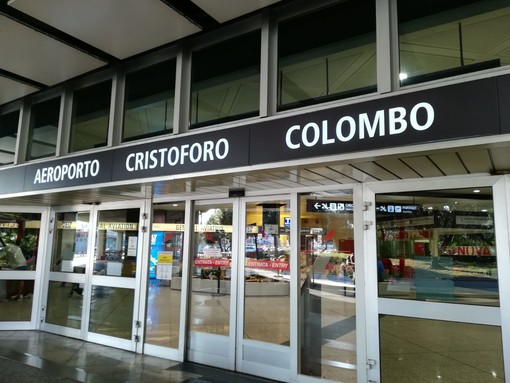 Aeroporto: 3 voli non atterrano a Genova a causa del vento Aeroporto: 3 voli non atterrano a Genova a causa del vento