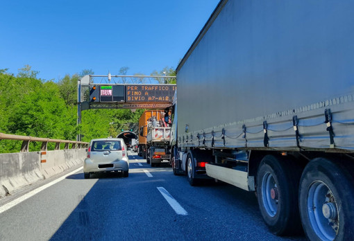 Caos autostrade liguri, i camionisti cuneesi chiedono più chiarezza e rispetto