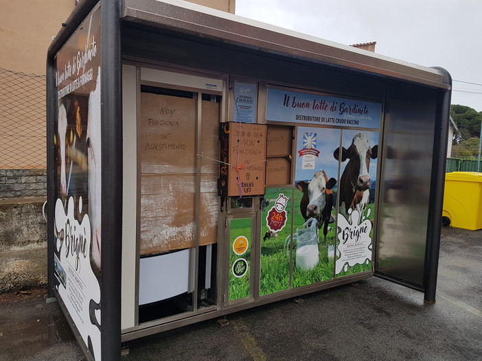 Ad Albenga in arrivo la casetta del latte per promuovere i prodotti della "filiera corta" (FOTO) Ad Albenga in arrivo la casetta del latte per promuovere i prodotti della "filiera corta" (FOTO)