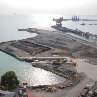 Area di crisi complessa, niente contributi del Mise per Apm Terminals