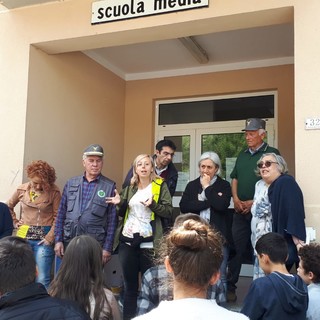 Dego, l'Anfor Liguria consegna una stampante multifunzione alle scuole medie