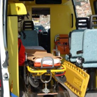 Incidente a Ceriale tra auto e scooter: un ferito in codice giallo